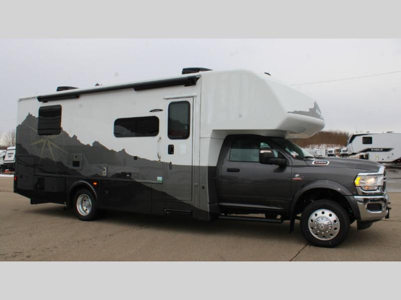 2024 Dynamax Isata 5 Series 28SS, $ 298,773