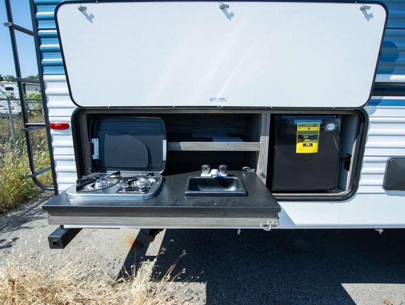 2024 CrossRoads Zinger ZR290KB, $ 25,990