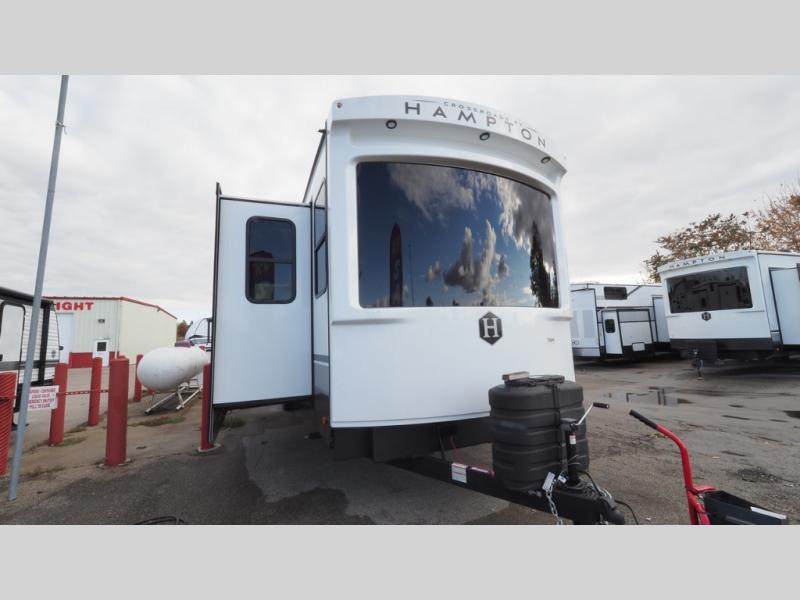 2026 CrossRoads Hampton 372FDB, $ 0