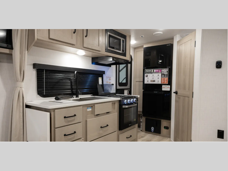 2026 Forest River Flagstaff Micro Lite 21FBRS, $ 34,440