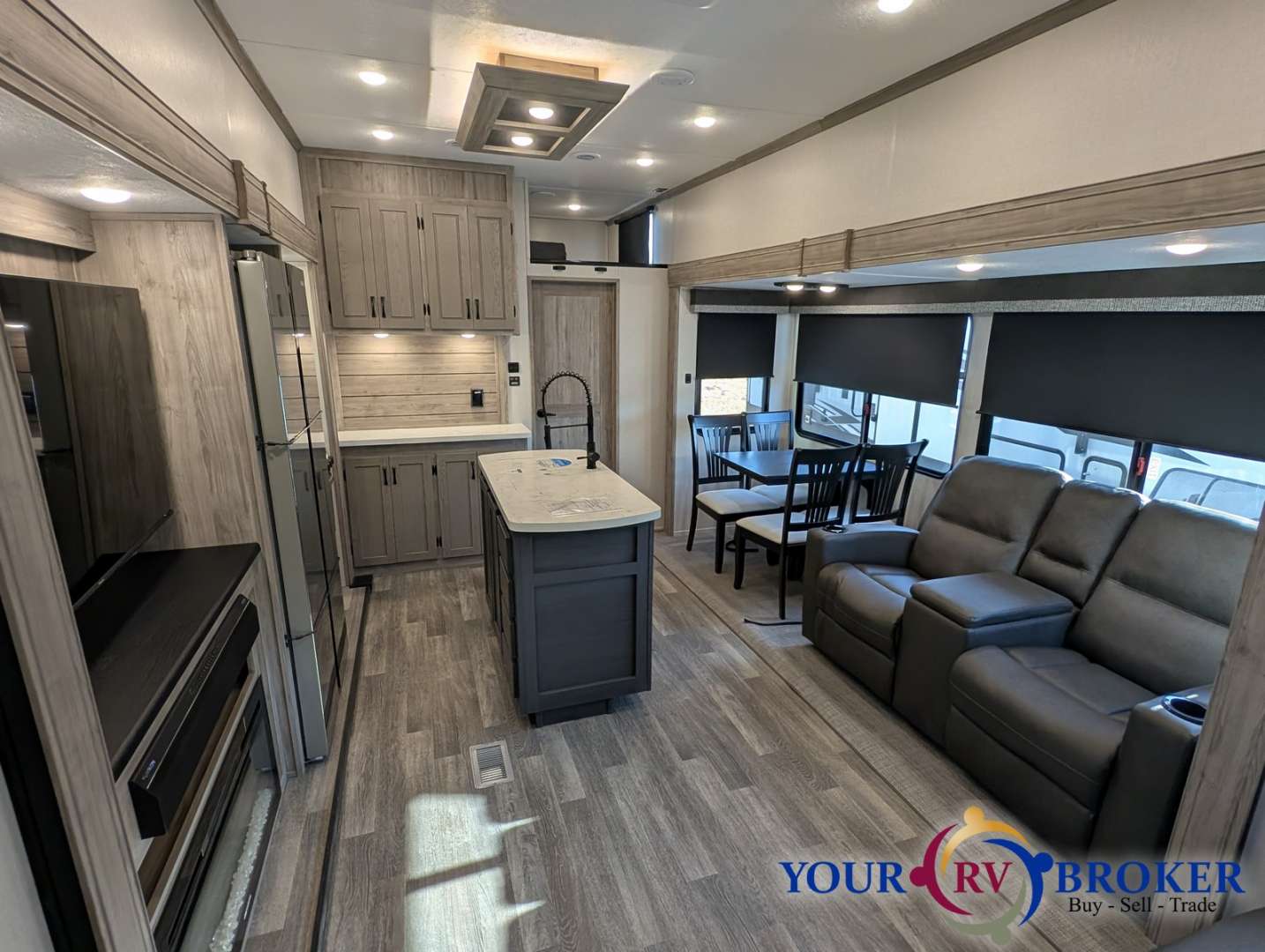 2024 Coachmen Chaparral 375BAF, $ 59,900