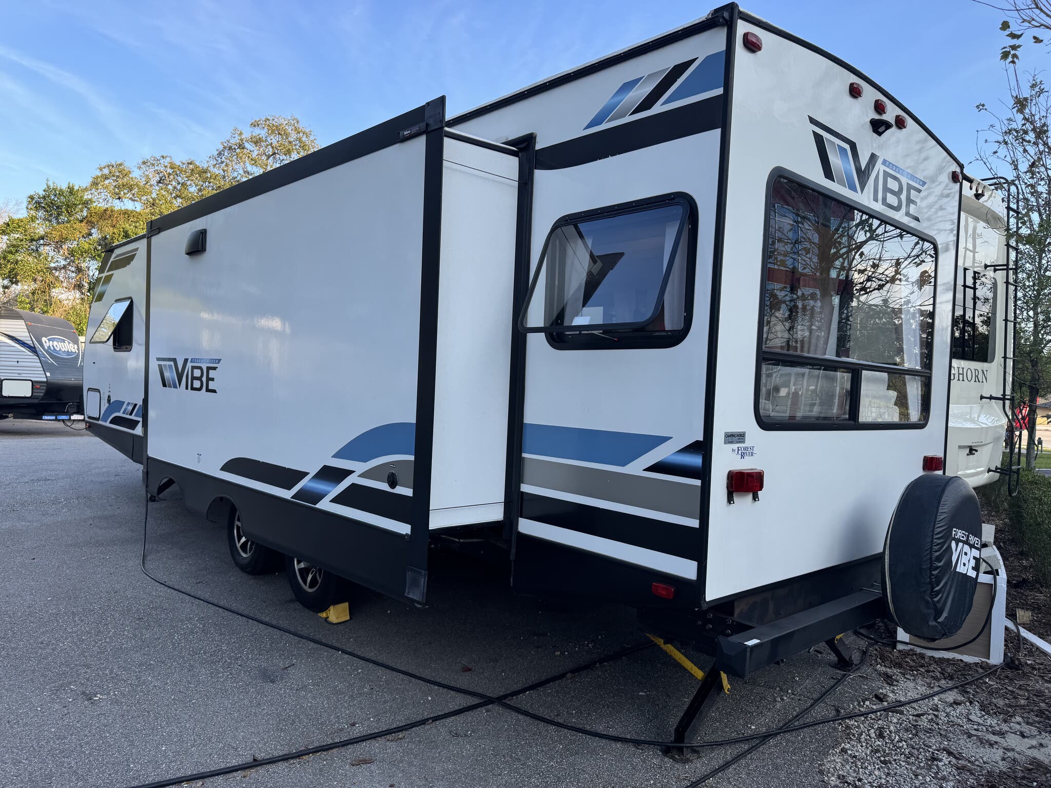 2022 Forest River Vibe Extreme Lite 28RL, $ 27,500