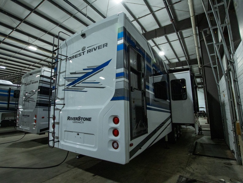 2025 Forest River Riverstone 44DBL, $ 212,968