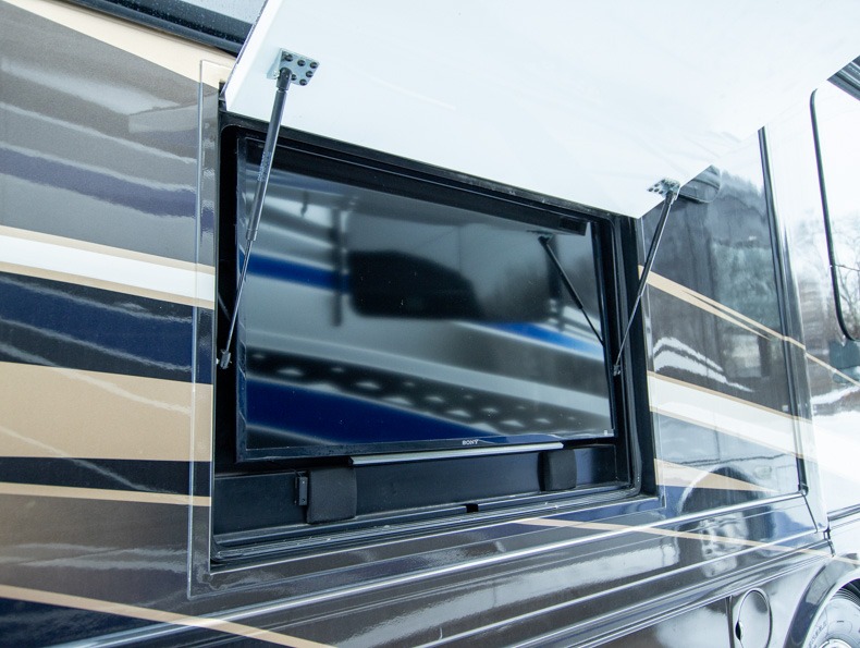 2015 Thor Motor Coach Tuscany 40KQ, $ 0