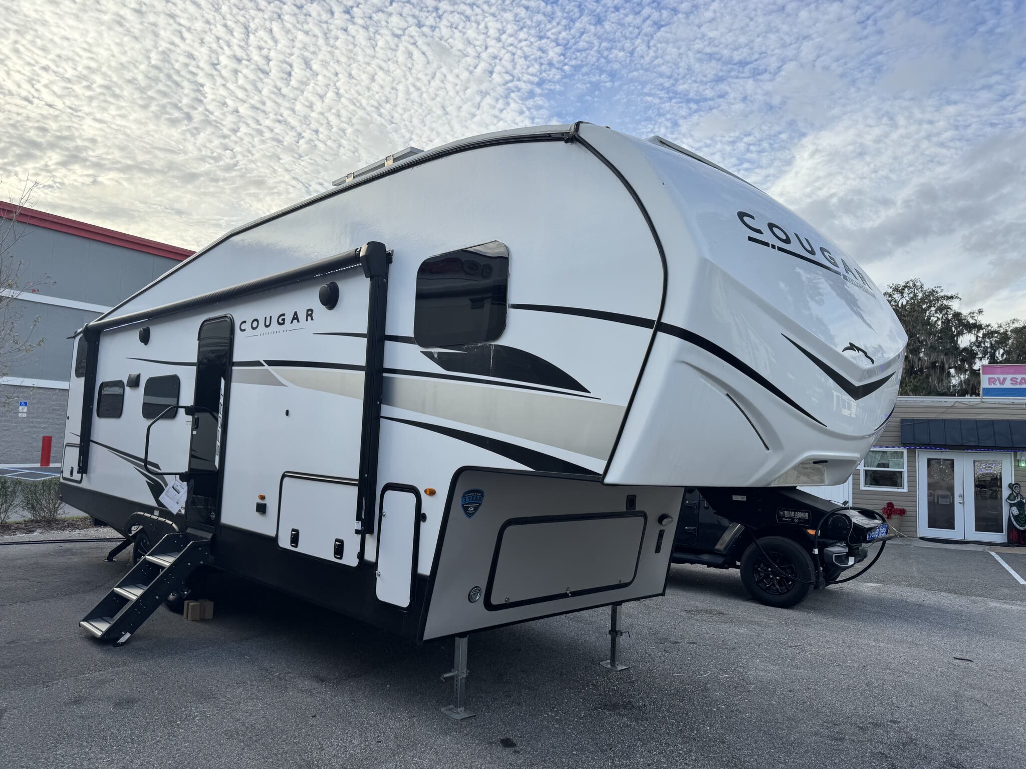 2024 Keystone Cougar Sport 2700BH, $ 29,950