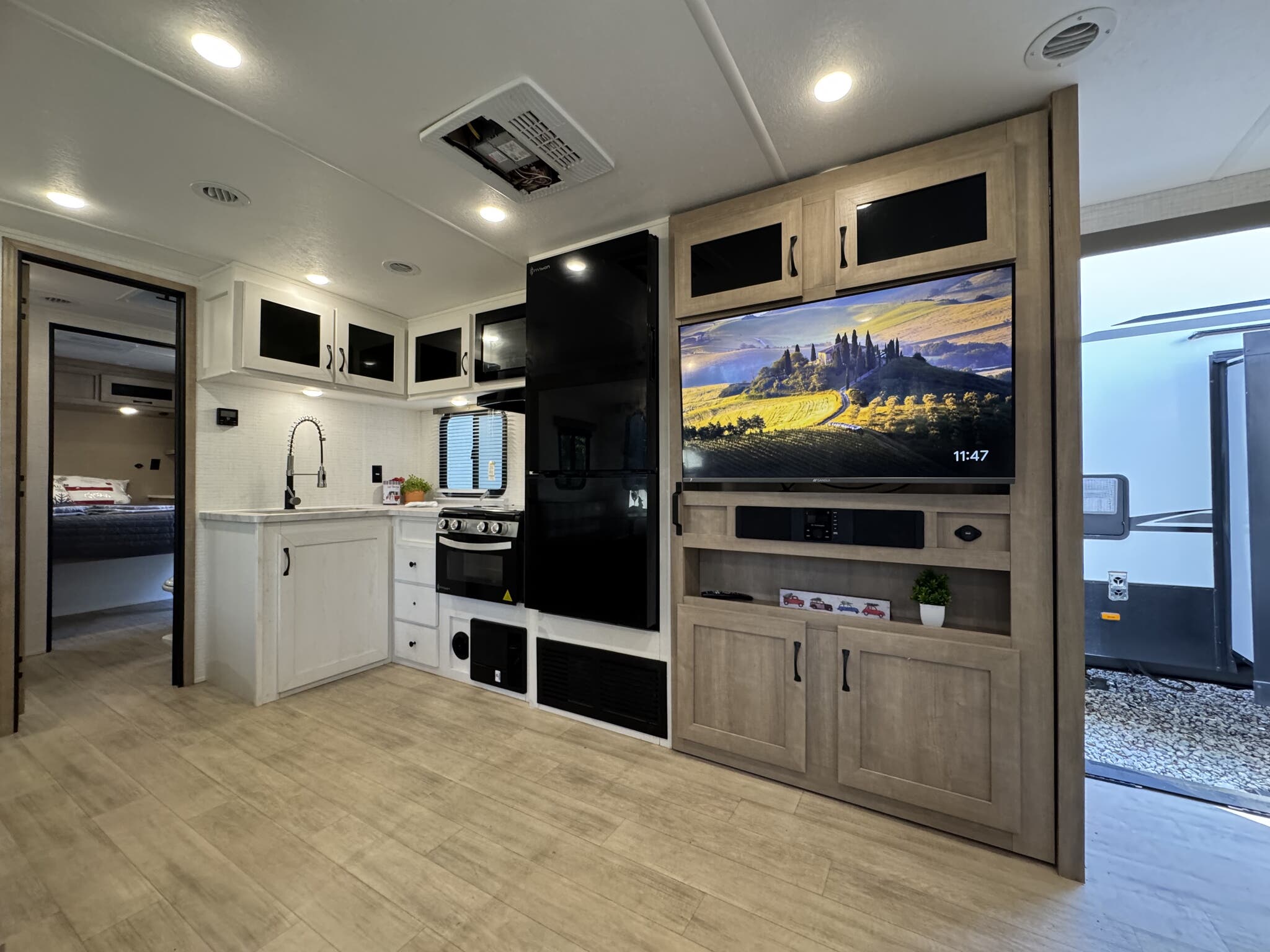 2025 Palomino SolAire Ultra Lite 3150TBSS, $ 34,500