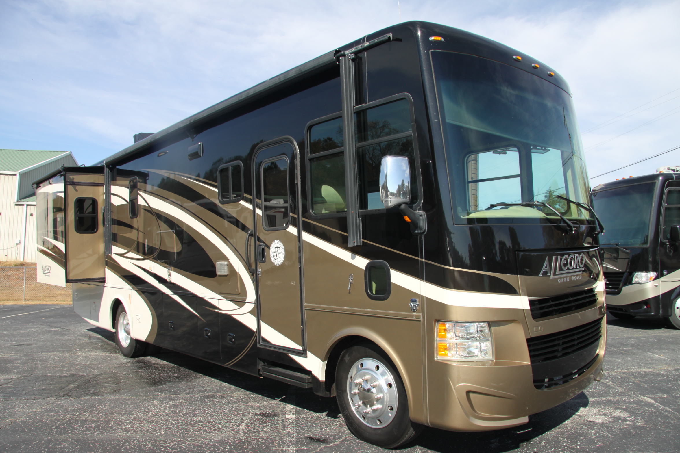 2016 Tiffin Motorhomes Allegro 32 SA, $ 66,886