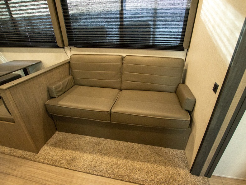 2021 Keystone Hideout (Travel Trailer - East/All) , $ 0