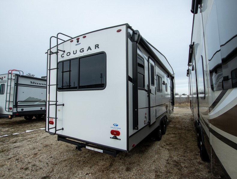 2024 Keystone Cougar Half-Ton 24RDS, $ 0