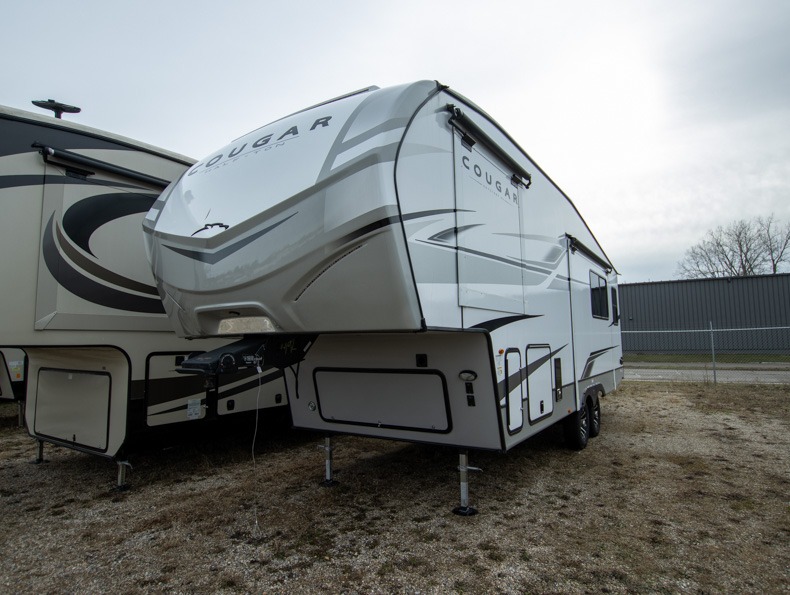 2024 Keystone Cougar Half-Ton 24RDS, $ 0