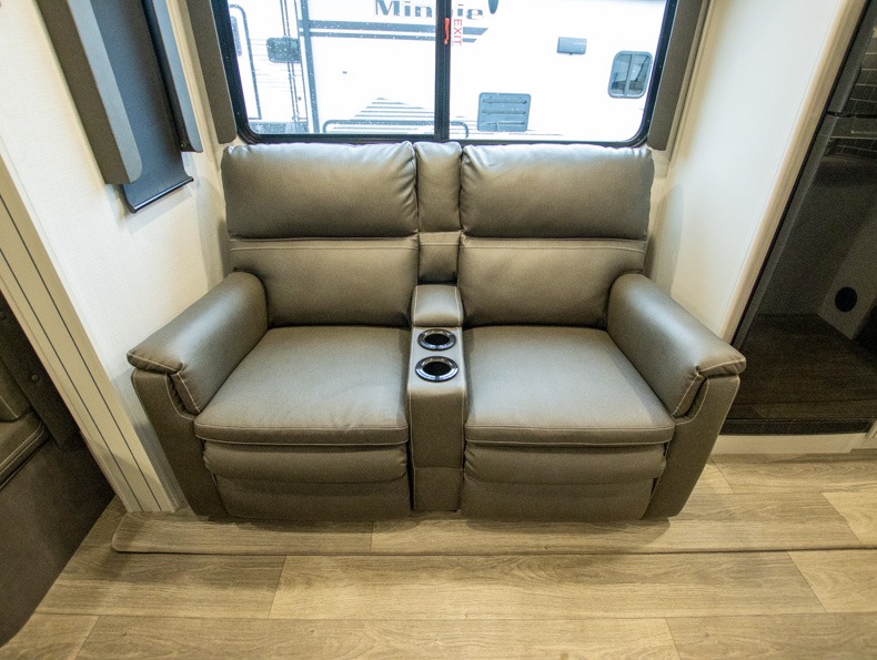 2024 Keystone Cougar Half-Ton 24RDS, $ 0