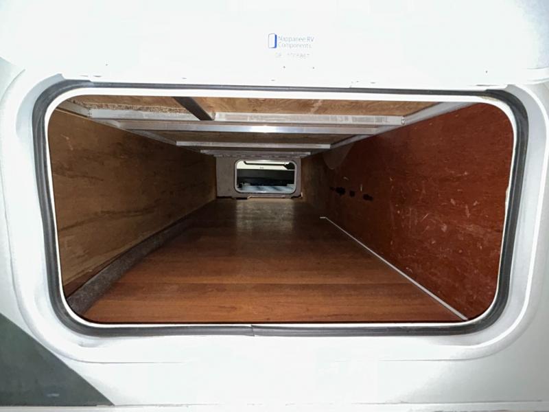 2009 Dutchmen Dutchmen 27CD-SL, $ 13,990