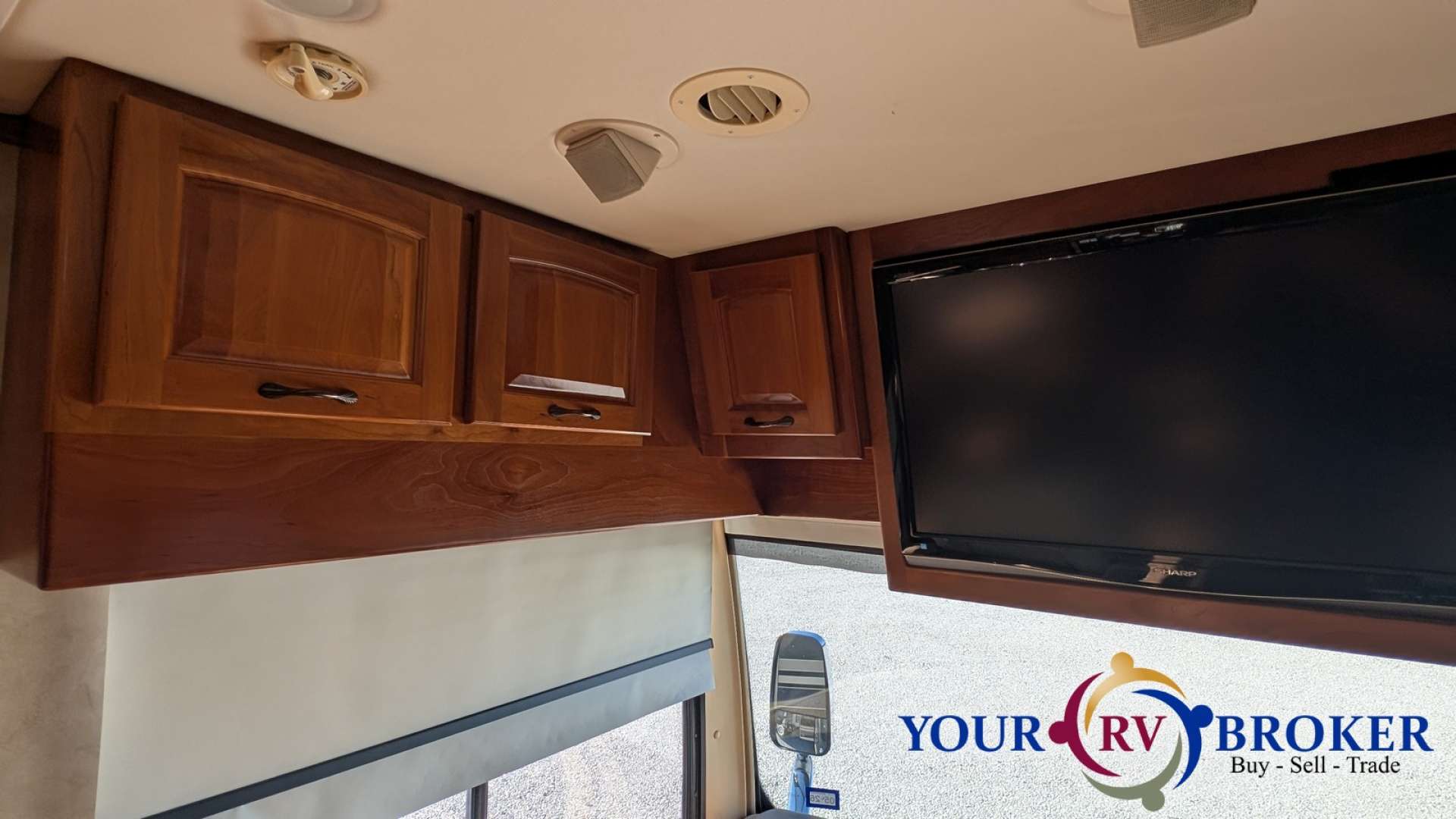 2009 Monaco® Camelot™ 42PDQ, $ 119,900