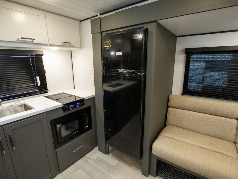 2026 Keystone Bullet Classic Single Axle 21RKC Sin, $ 38,544