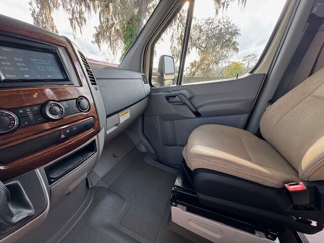 2015 Forest River Sunseeker 2400R MBS, $ 46,500