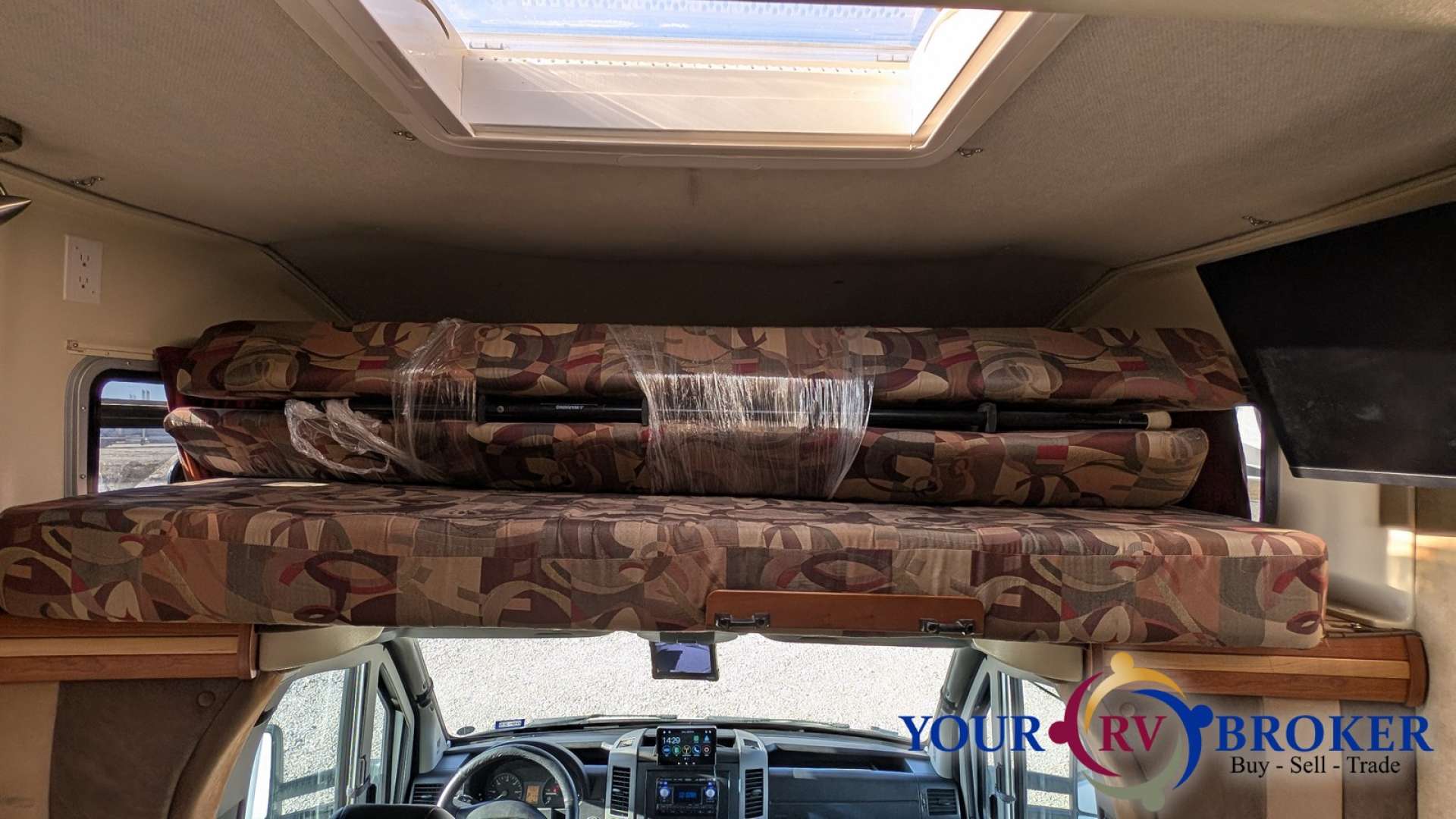 2008 Winnebago Itasca Navion 24J, $ 39,900