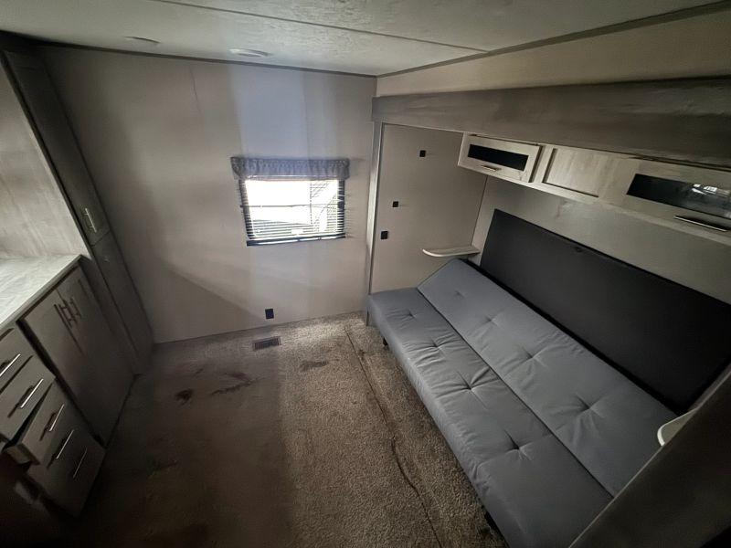 2022 Coachmen Catalina Legacy, $ 23,900