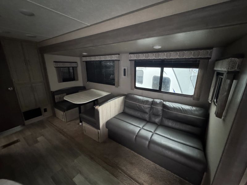 2022 Coachmen Catalina Legacy, $ 23,900