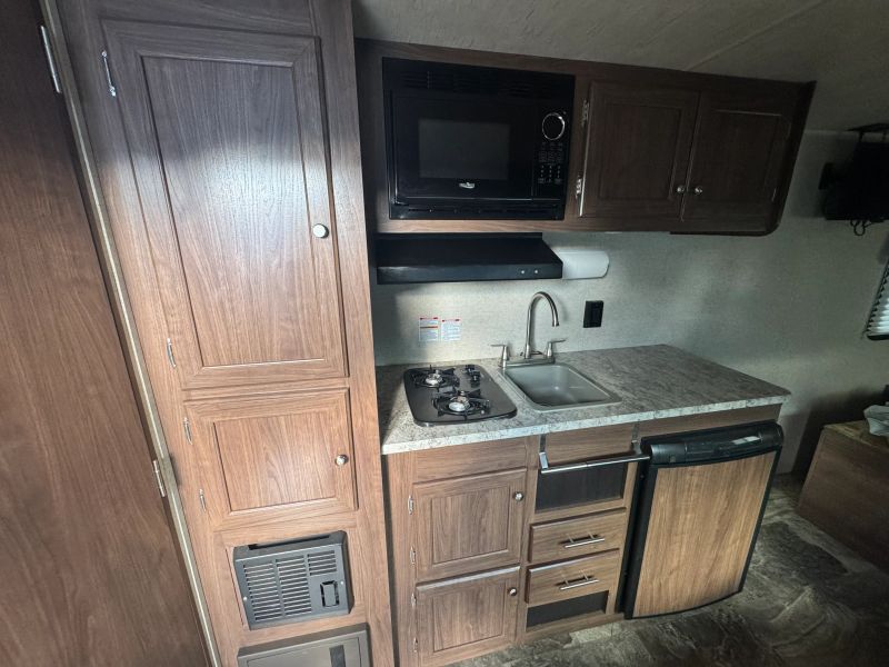 2018 Heartland Pioneer, $ 9,900