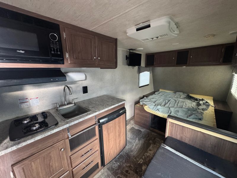 2018 Heartland Pioneer, $ 9,900