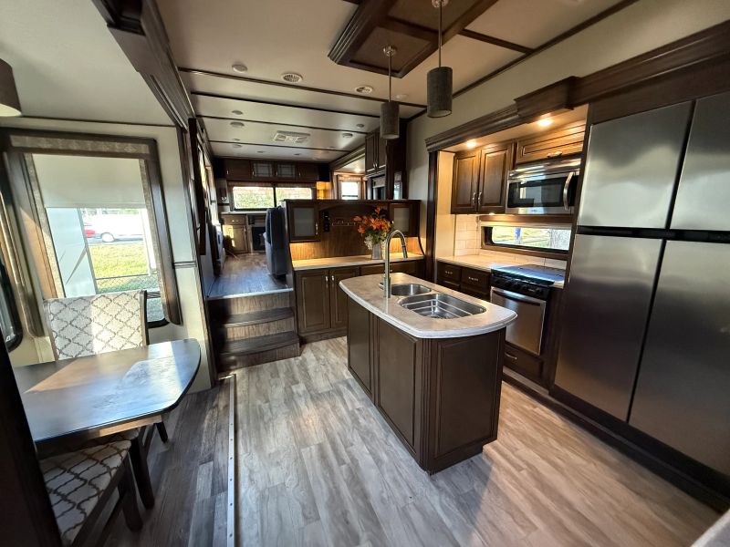 2019 Grand Design Solitude Fifth Wheel, $ 36,000