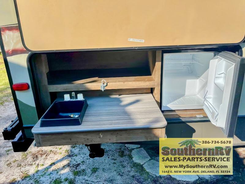 2018 Dutchmen Coleman Light 2405BH, $ 8,999