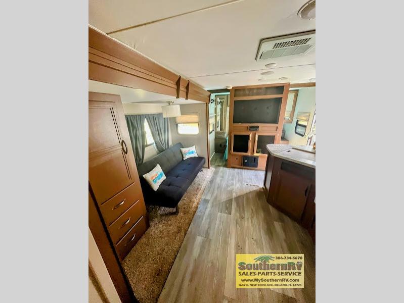 2018 Dutchmen Coleman Light 2405BH, $ 8,999