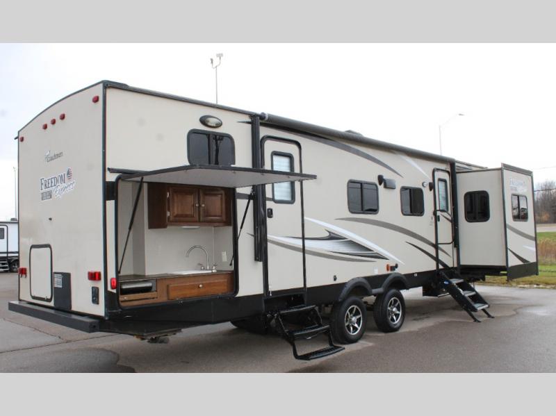 2017 Coachmen Freedom Express Liberty Edition 321F, $ 0