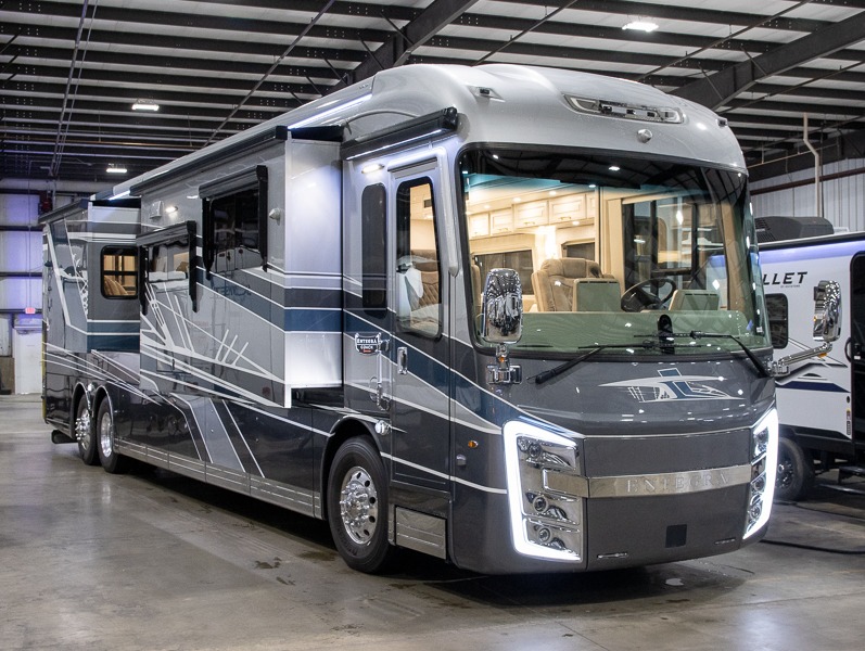 2025 Entegra Coach Cornerstone 45D, $ 624,990