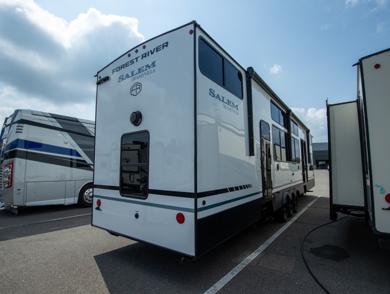 2026 Forest River Salem Grand Villa 44ZEN, $ 0