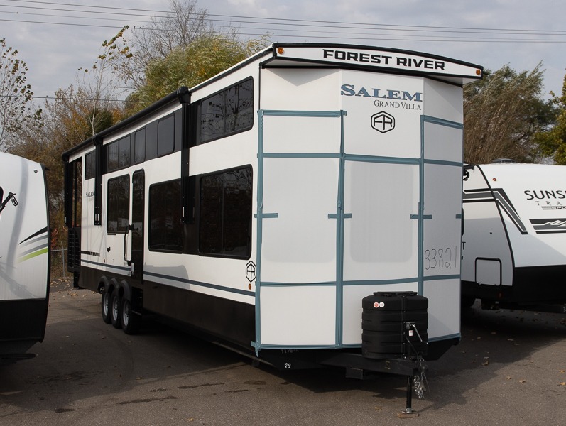 2025 Forest River Salem Grand Villa 42VERANDA, $ 109,522