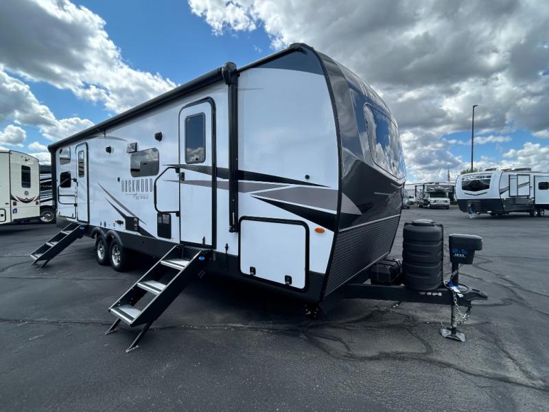 2025 Forest River Rockwood Ultra Lite 2706BH, $ 57,256