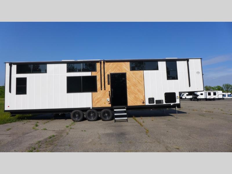 2025 Forest River Cedar Creek Cottage 41FWC, $ 79,995