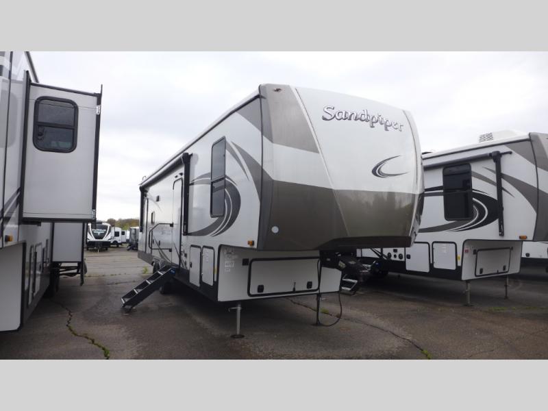 2022 Forest River Sandpiper 3330BH, $ 54,995