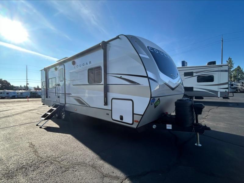 2025 Keystone Cougar Half-Ton (Travel Trailer) 25M, $ 47,967