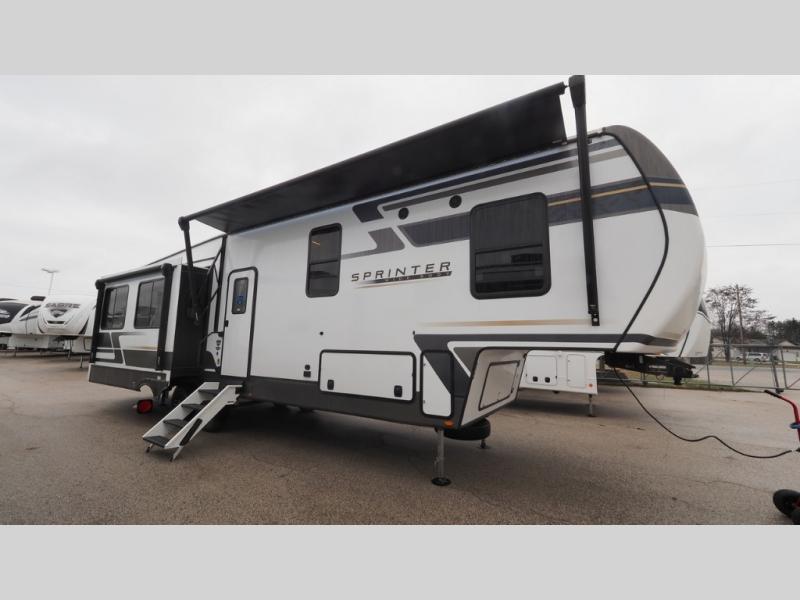 2025 Keystone Sprinter 3210RLS, $ 52,990