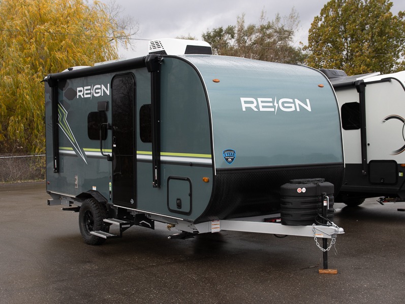 2025 Keystone Reign 15RB, $ 35,993