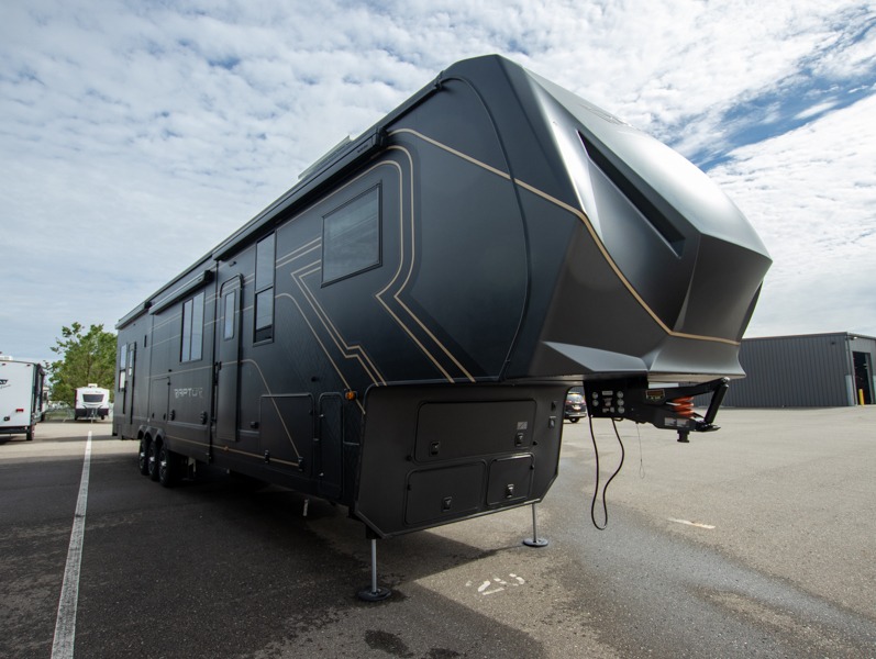 2025 Keystone Raptor 433, $ 183,865