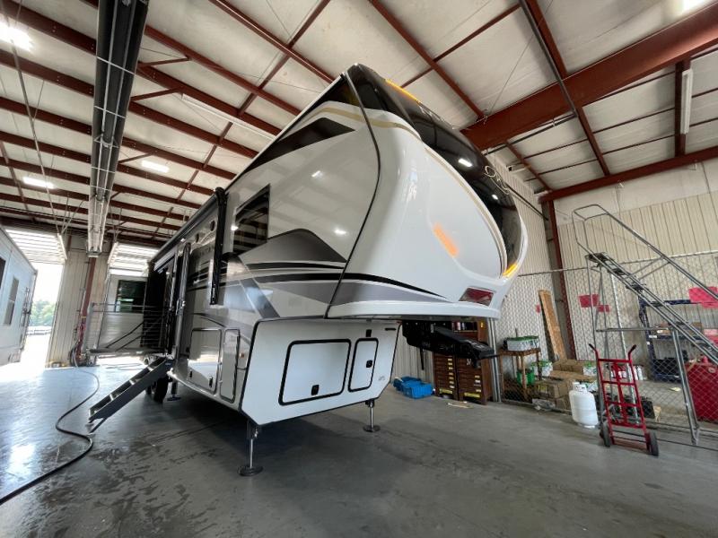 2025 Keystone Montana 3532SP, $ 89,995