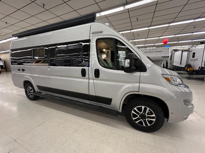 2025 Winnebago Travato 59G, $ 143,324