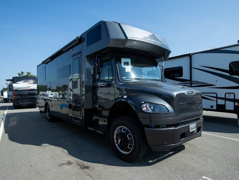 2026 Dynamax Europa 31SS, $ 366,816