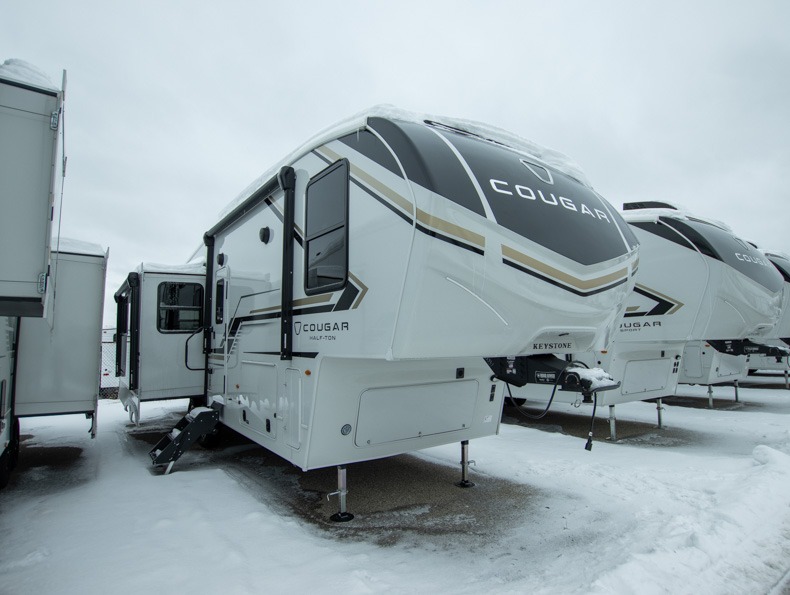 2026 Keystone Cougar Half-Ton (Fifth Wheel) 29RLI, $ 74,154