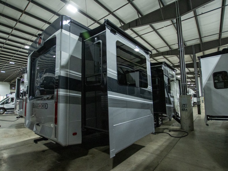 2025 Redwood Redwood 415RD, $ 134,990