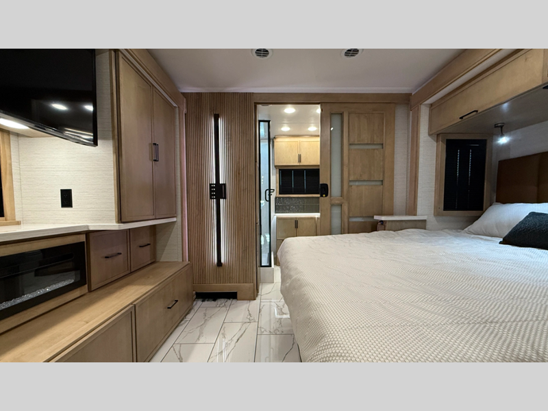 2026 Dynamax Grand Sport 45CA, $ 0