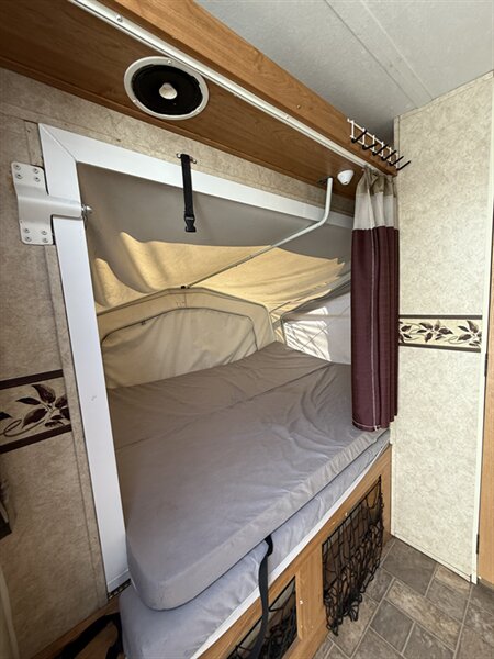 2010 Palomino BANSHEE 195EX, $ 10,500