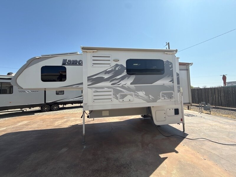 2019 Lance Truck Camper Long Bed 1172, $ 44,995