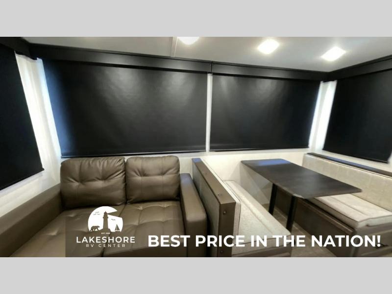 2025 Forest River Cherokee Arctic Wolf Suite 3750 , $ 90,577