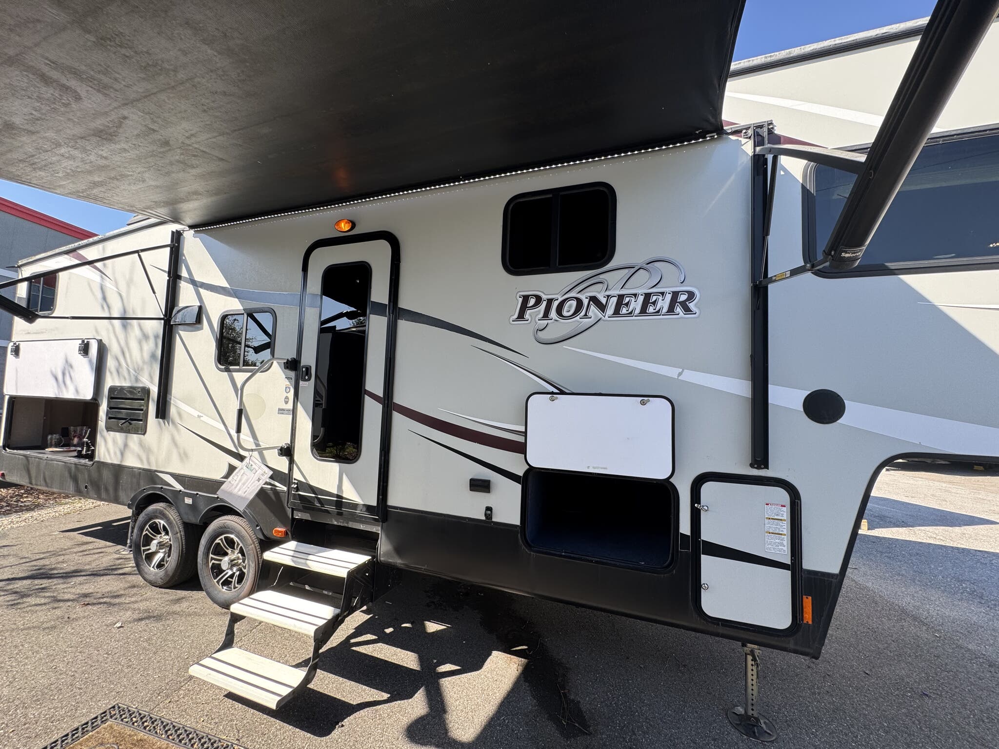 2018 Heartland Pioneer Fifth Wheel PI 276, $ 16,995
