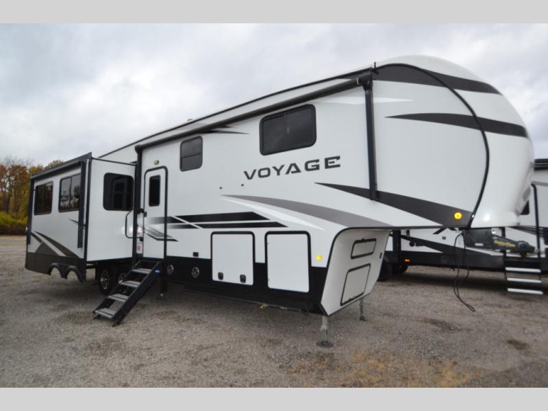 2021 Winnebago Voyage Fifth Wheel V3134RL, $ 0