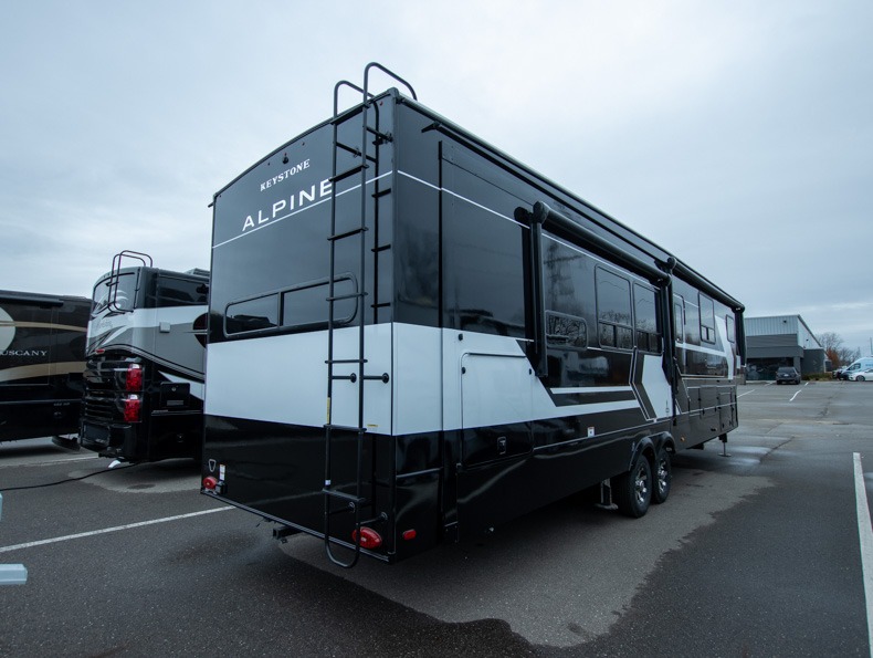 2026 Keystone Alpine Avalanche Edition 379MB, $ 127,420